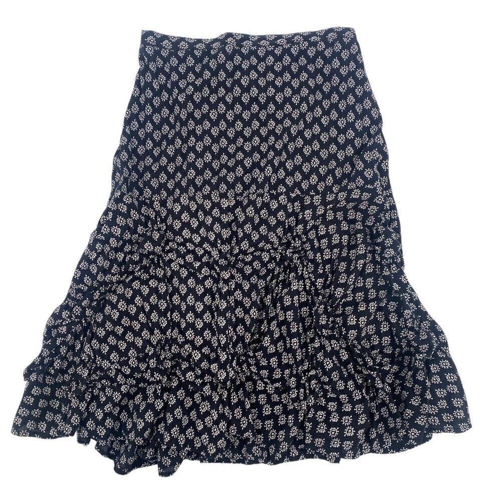 Elegant Black and White Patterned Skirt